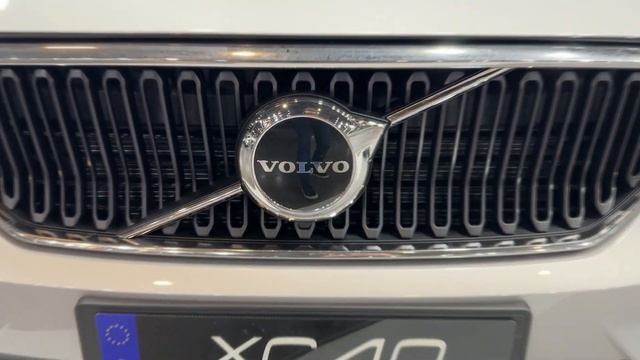 New VOLVO XC40 2023 (Facelift) - FIRST LOOK & visual REVIEW (T2) смотреть онлайн