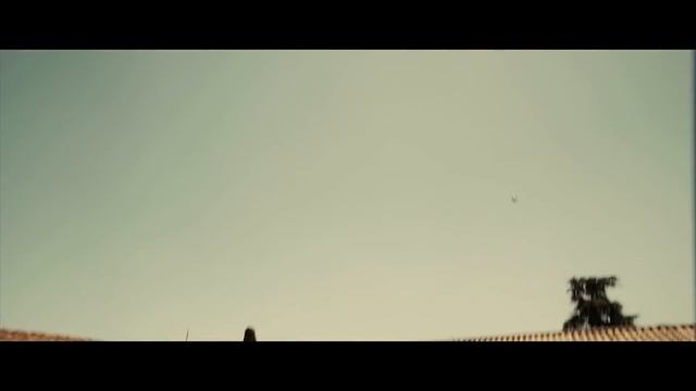 Призрак вселяется в людей и делает что захочет смотреть онлайн