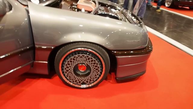 Opel Vectra AX 2000 Tuning at Essen Motorshow - Exterior and Interior смотреть онлайн