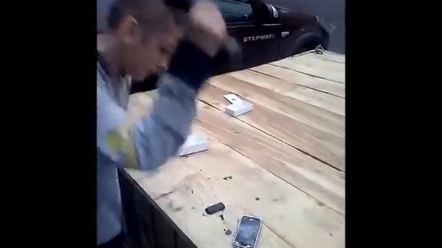 Проверяем айфон на прочность