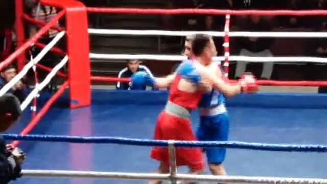 Спорт. Бокс. Чемпионат Кыргызстана-2017. Финал - 64 кг. Нурлан Кобашев-Темирлан Осмонов смотреть онлайн