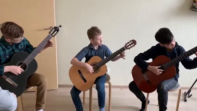 Ансамбль гитаристов в ЯНИНО смотреть онлайн