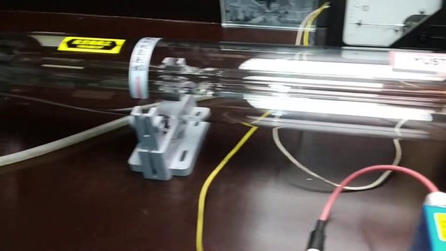 Лазерная трубка Lasea F4 мощностью 100-120 Вт. Проверка перед отгрузкой.