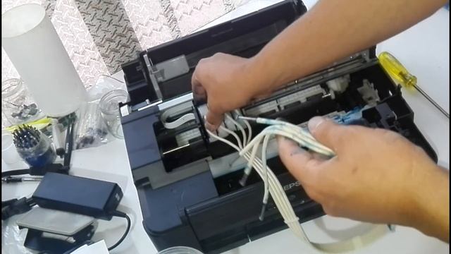 Mantenimiento?️Impresora EPSON L210 L350 L355 L220 L380 L385 XP-211 PARTE 01 смотреть онлайн