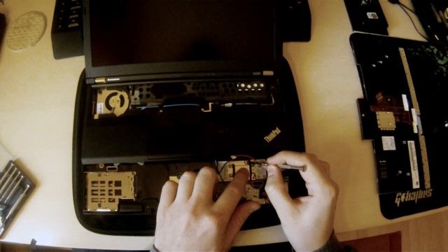 How To Install The Ericsson 3G/UMTS WWAN Module In A Lenovo Thinkpad X230