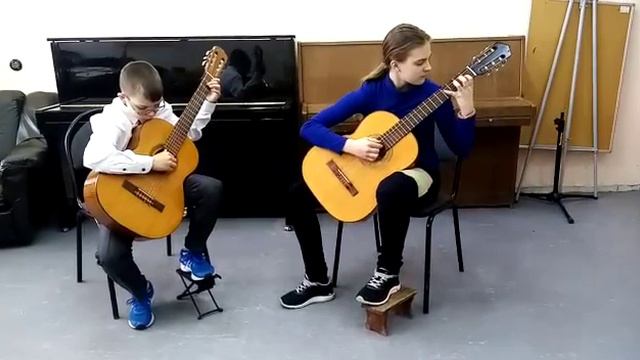 Телеганов Иван 11 лет и Телеганова Анна, 13 лет, гитара, С. Колган "Еврейское местечко" смотреть онлайн