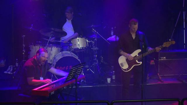 Kilimanjaro Band Johnny Guitar Surujen Kitara