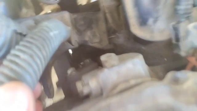 Гидронатяжитель цепи #замена 1az-fe/как добраться? где установлен? смотреть онлайн