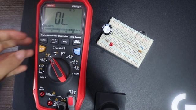 PROBANDOO EL MULTIMETRO UNI-T UT61E+ смотреть онлайн