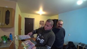 Хочу пожрать -Обзор фейрверков Взрываем лёд