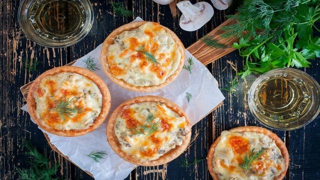 КАК ПРИГОТОВИТЬ ЖУЛЬЕН С КУРИЦЕЙ В ТАРТАЛЕТКАХ? Оригинальный и вкусный жульен с грибами и курицей смотреть онлайн