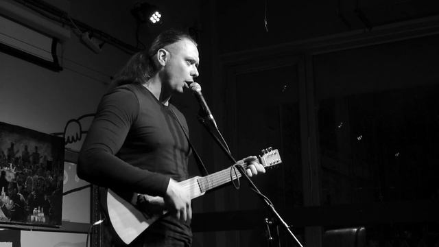 Михаил Елизаров   