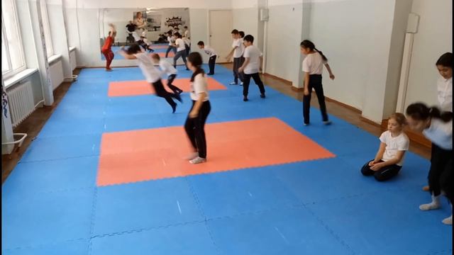 Прыжки и Многоскоки Подготовка к школе смотреть онлайн