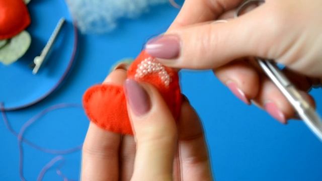DIY: Серце з фетру на обручі. Сердечко из фетра / Valentine's Day Felt Heart смотреть онлайн
