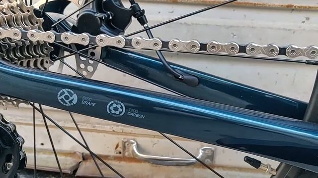 Java Vesuvio Carbon frame Disk brakes 22 speed. смотреть онлайн