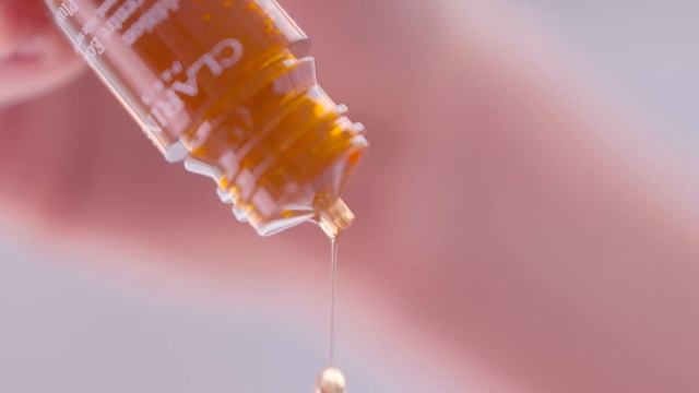 The New Golden Glow - Clarins Autobronzant Add Concentre Eclat смотреть онлайн