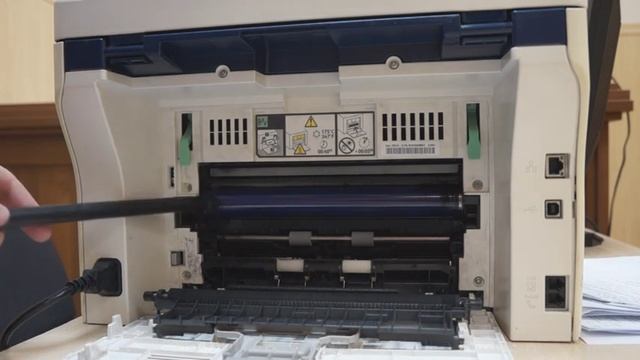 Xerox 3045. Убираем черные полосы (пятна/ "хлопья"/мазня) Remove the black stripes смотреть онлайн