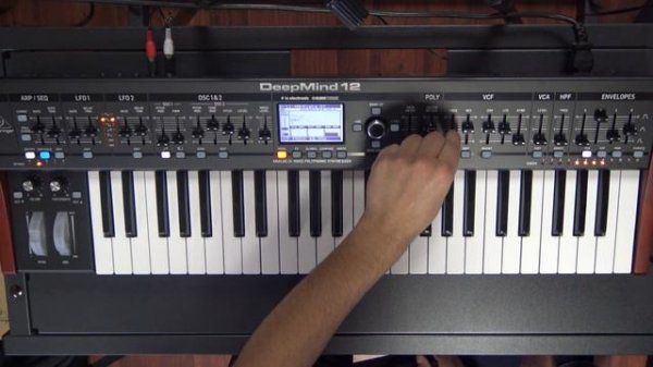 Behringer DeepMind 12 - DEMO (No talking)