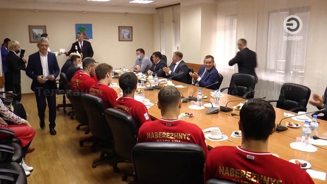 В СЛЕДУЮЩЕМ ГОДУ ПЛАНИРУЕТСЯ ПОСТРОИТЬ ДВЕ ШКОЛЫ В НАБЕРЕЖНЫХ ЧЕЛНАХ. смотреть онлайн