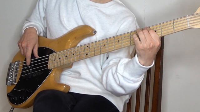 【Sterling by MusicMan RAY35 5 String Bass】ヤクルト1000 Japanese TVCM Song　Breathing　5弦ベース　スラップ　指弾き　Slap смотреть онлайн
