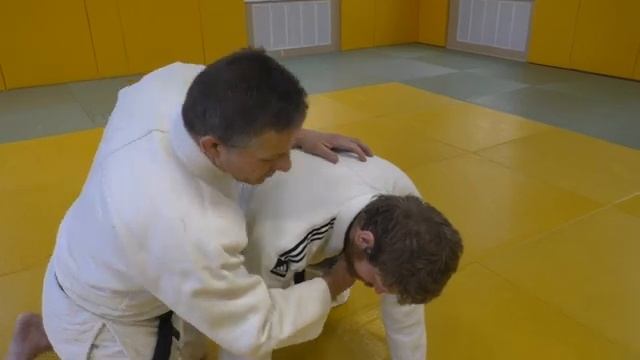 2 фишки от господина Ямаситы в партере, при попытке произвести удушение отворотом. Годятся в жизни. смотреть онлайн