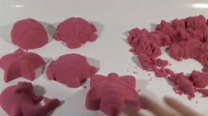 СВИНКА ПЕППА И ДЖОРДЖ ИГРАЮТ С КИНЕТИЧЕСКИМ ПЕСКОМ. Peppa Pig and Kinetic Sand