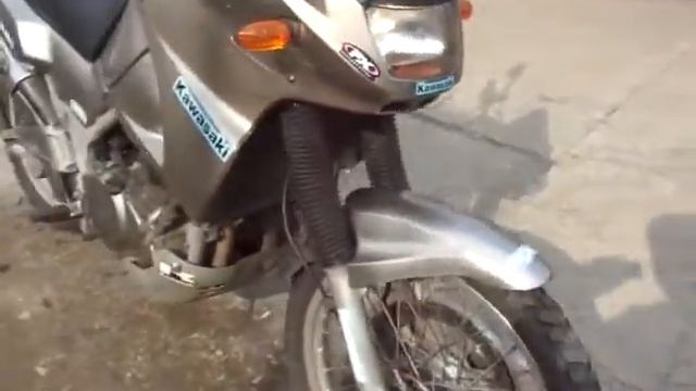 КАВАСАКИ КЛЕ 400 смотреть онлайн