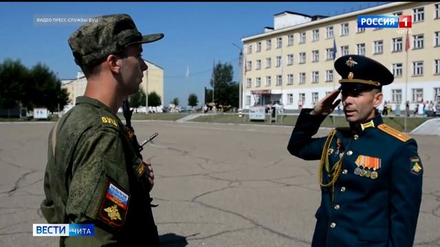 Более сотни курсантов ВУЦ при ЗабГУ приняли присягу на верность Отечеству смотреть онлайн