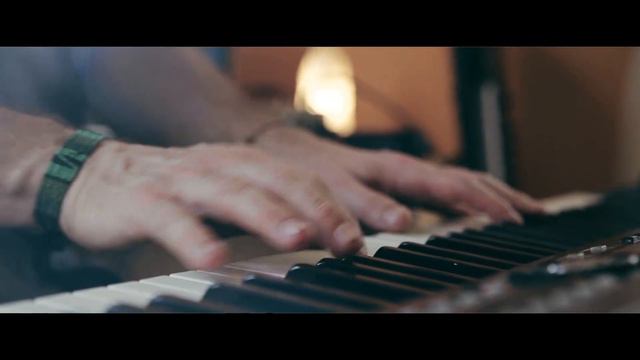 Sorry seems to be the hardest word Elton John - Cover by Martín Tarnofsky ft Victoria A смотреть онлайн
