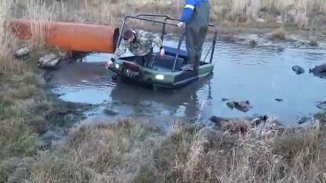 Преодолеваем водное припятсствие на вездеходе Пелец Круизер смотреть онлайн