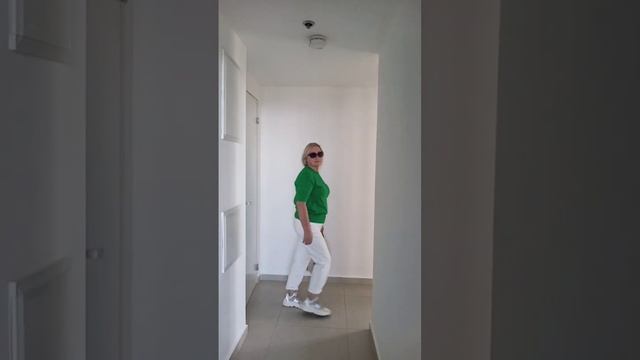 Примеряю образы с футболками и сумками макраме смотреть онлайн