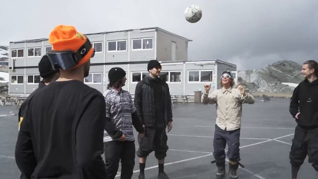 GOLDEN HOUR II WAITING GAME | StaleLIFE смотреть онлайн