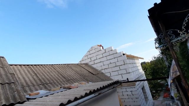 Мансарда своими руками. Мансардный этаж 5 на 5. Монтаж битумной черепицы. Крыша для дома. смотреть онлайн