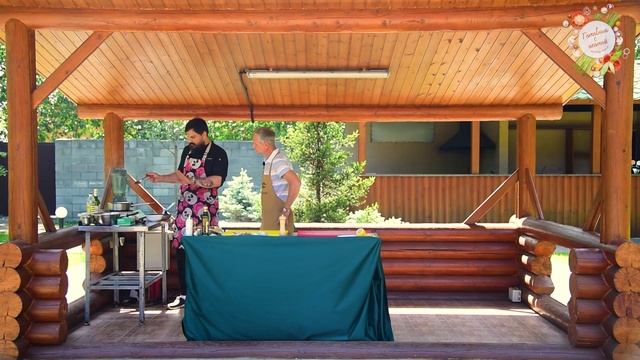 Стейк рибай с луковым вареньем и салатом микс с соусом чимичурри, двойной бургер с перечным соусом смотреть онлайн