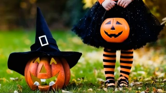 ХЕЛЛОВІН. Історія свята для дітей. Традиції смотреть онлайн