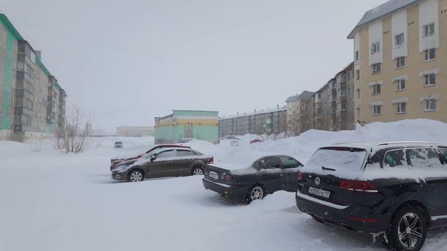 Невероятной красоты живописный двор