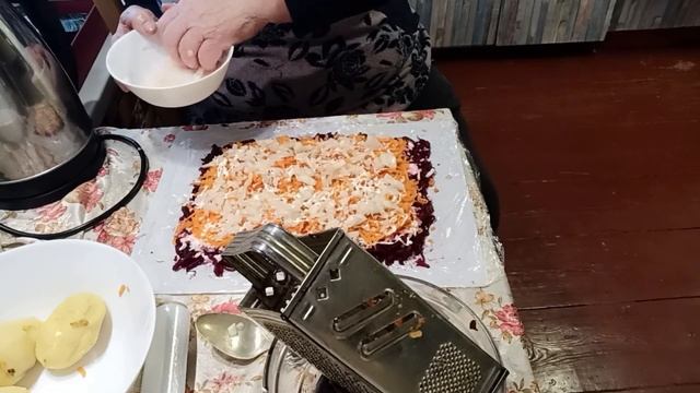 ШУБА ПО НОВАМУ БАБА ГАЛЯ ГОТОВИТ смотреть онлайн