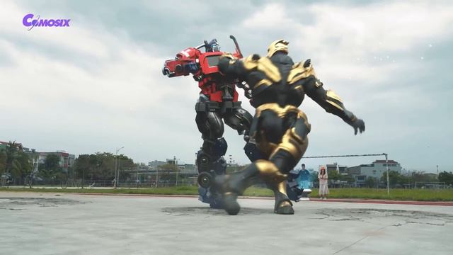 Transformers: Bumblebee vs Blue Robot | Technology Battle In The Future World [HD] смотреть онлайн