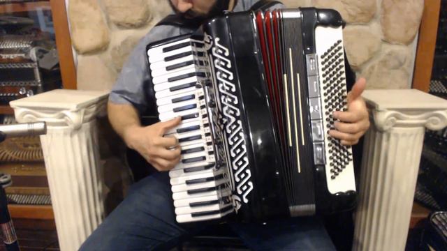 4805 - Black Gus Zoppi Piano Accordion LMMH 41 120 $2999 смотреть онлайн