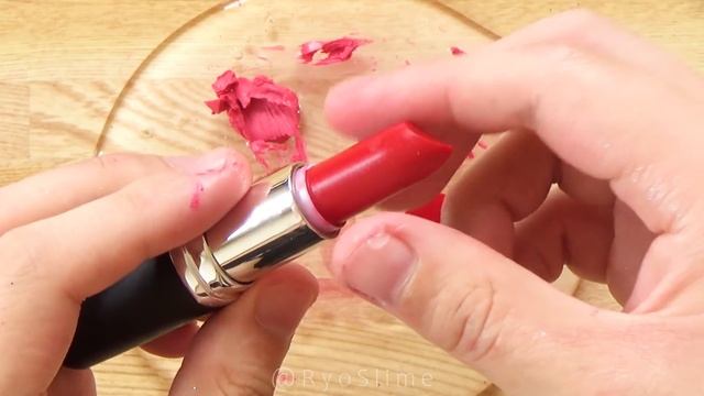 Satisfying Slime Coloring with Makeup! Mixing Lipstick, Eyeshadow + More into Clear Slime! смотреть онлайн