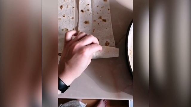 ЗАПЕКАНКА С СОСИСКАМИ? смотреть онлайн