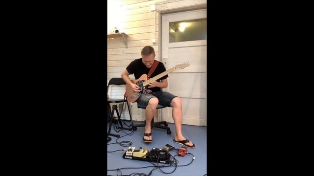 Ievan polkka with Electric Guitar and Looper смотреть онлайн