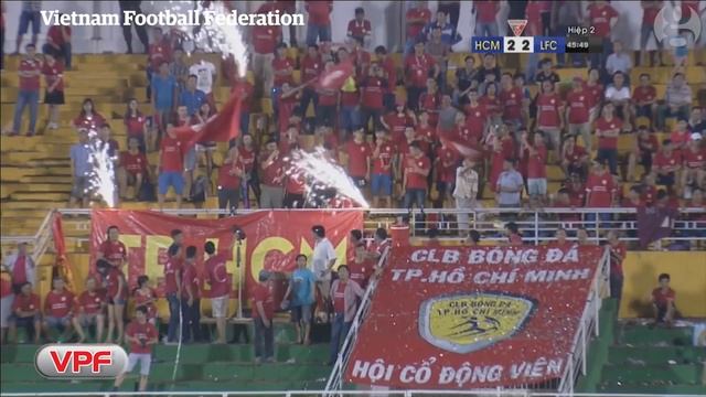 Vietnamese football team refuse to continue playing after controversial penalty смотреть онлайн