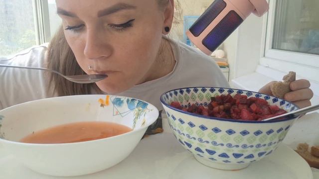 Мукбанг Винегрет, щи из свежей капусты |Истории длиною из детства #мукбанг #фудблогер смотреть онлайн