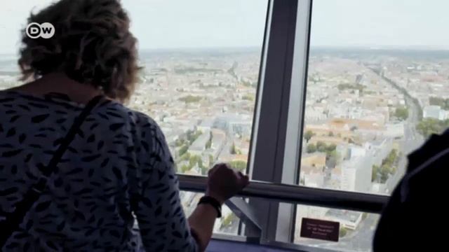 Der Berliner Fernsehturm feiert Geburtstag | Deutsch lernen mit Videos смотреть онлайн