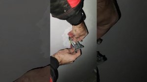 Как установить выключатель света на примере выключателя Legrand Etica