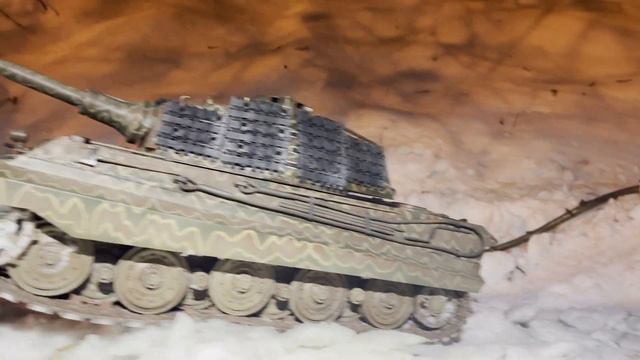Traxxas TRAXX vs TANK traxx! Winter TEST!!! смотреть онлайн