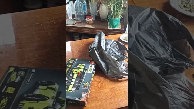 Son's reaction to the constructor LEGO TECHNIC.Ford Mustang Shelby GT500. смотреть онлайн