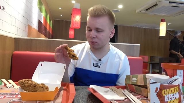 БУРГЕР КИНГ в ИНДИИ! / Самый дешёвый Burger King в мире! / Бургер за 20 РУБЛЕЙ!