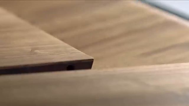 Möbelzentrum: Tisch «flaye» und Stuhl «aye» von TEAM 7, Frühling 2013 смотреть онлайн